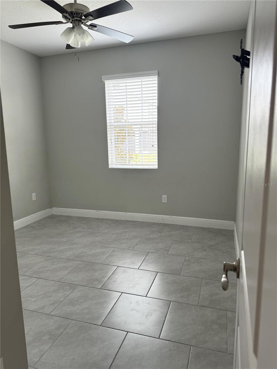 Image 29 of 45 For 1315 Yorkshire Court