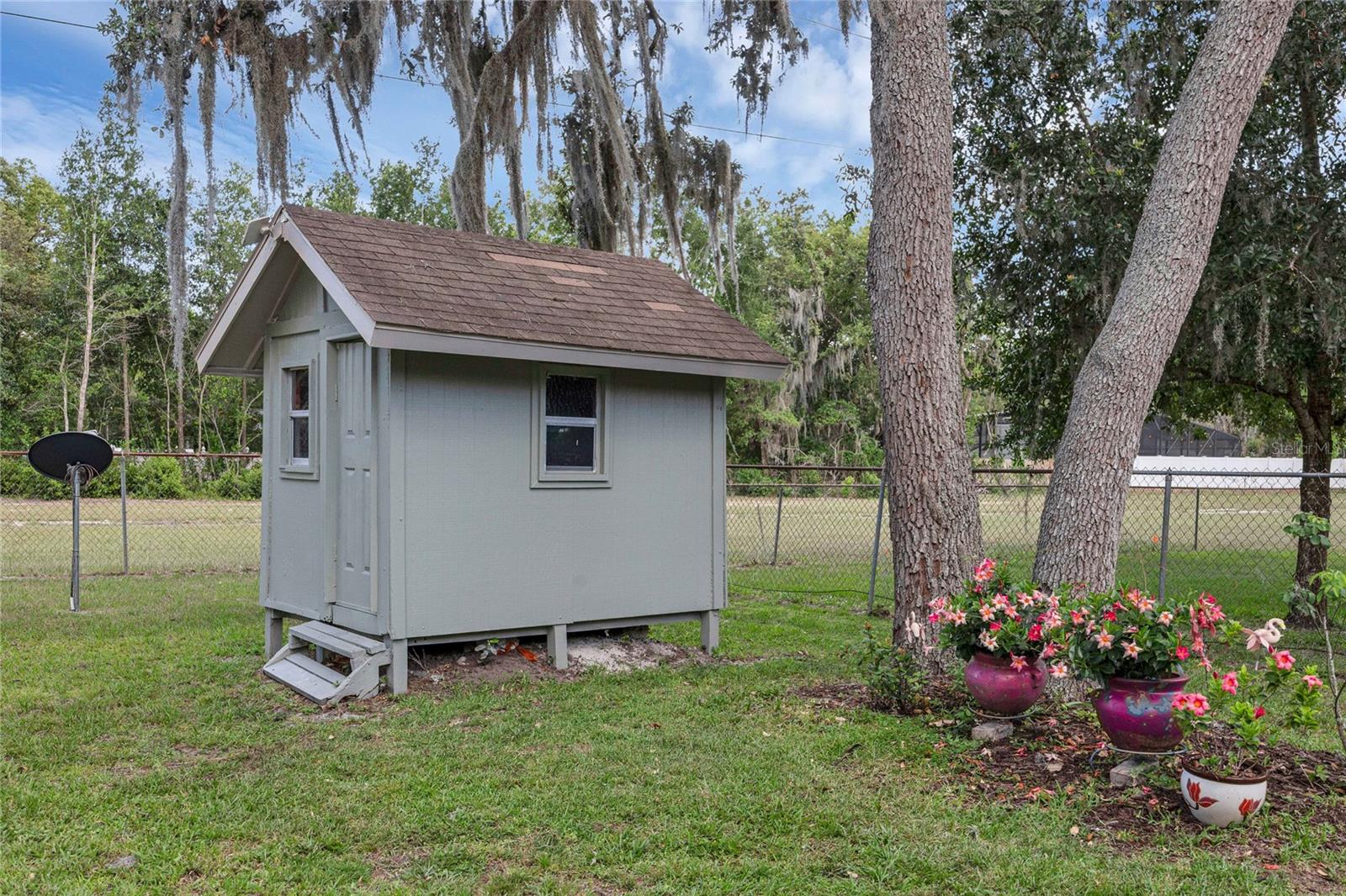 Image 31 of 43 For 223 Royal Oaks Circle