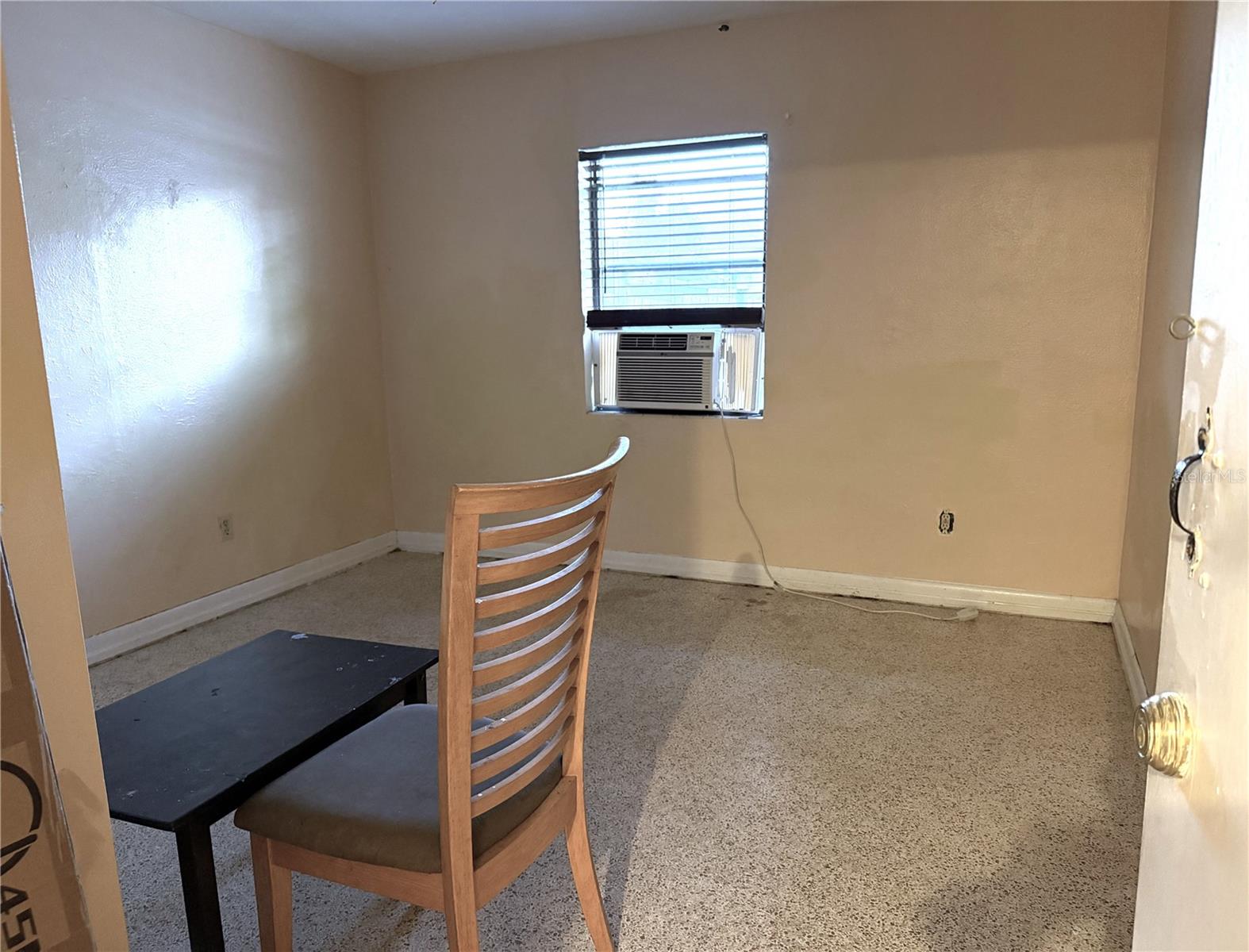 Image 5 of 18 For 4872 Orange Avenue