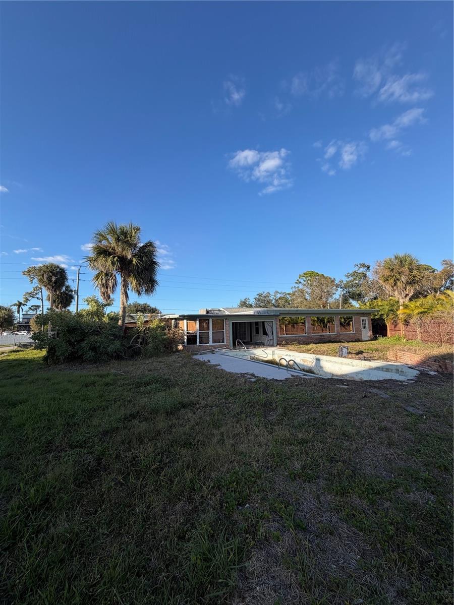 Image 15 of 23 For 24167 Harborview Road