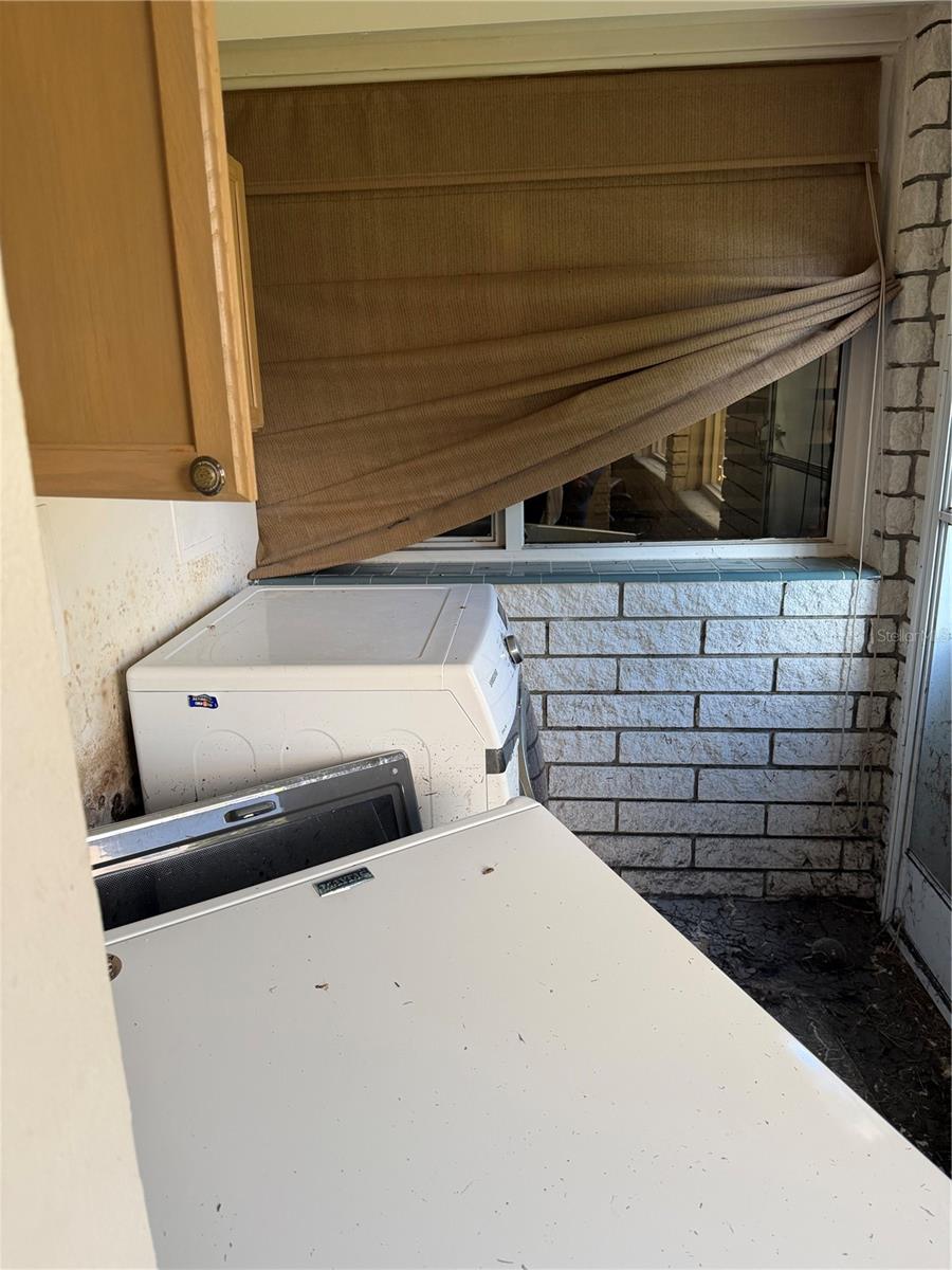 Image 19 of 23 For 24167 Harborview Road