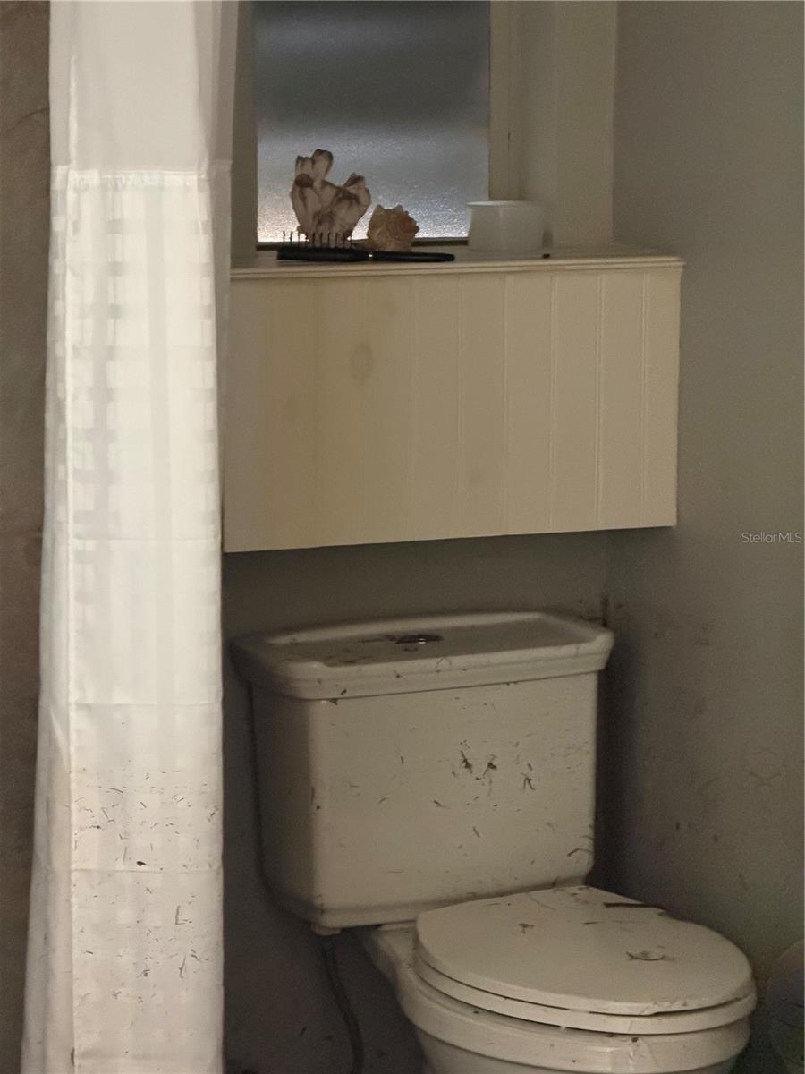 Image 20 of 23 For 24167 Harborview Road