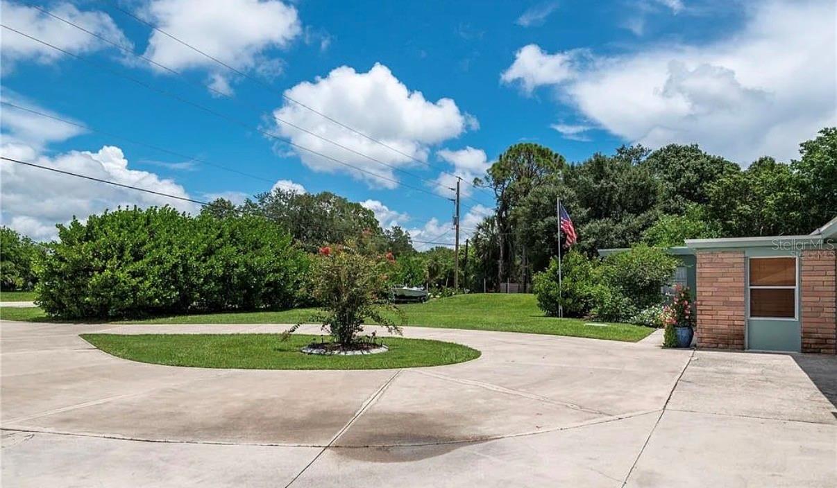 Image 4 of 23 For 24167 Harborview Road