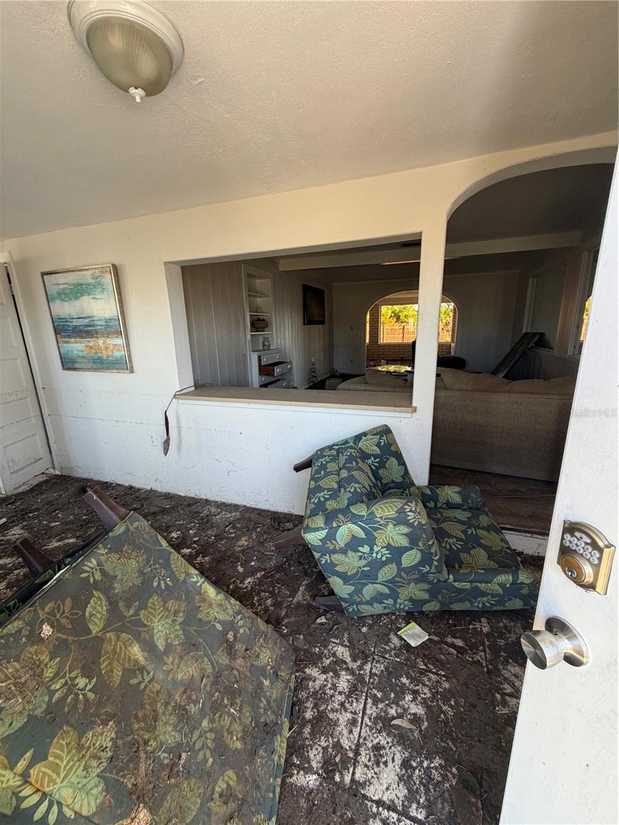 Image 8 of 23 For 24167 Harborview Road