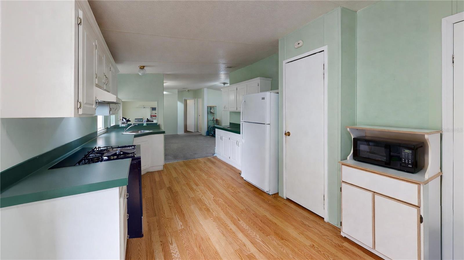 Image 6 of 36 For 2031 Porto Boulevard