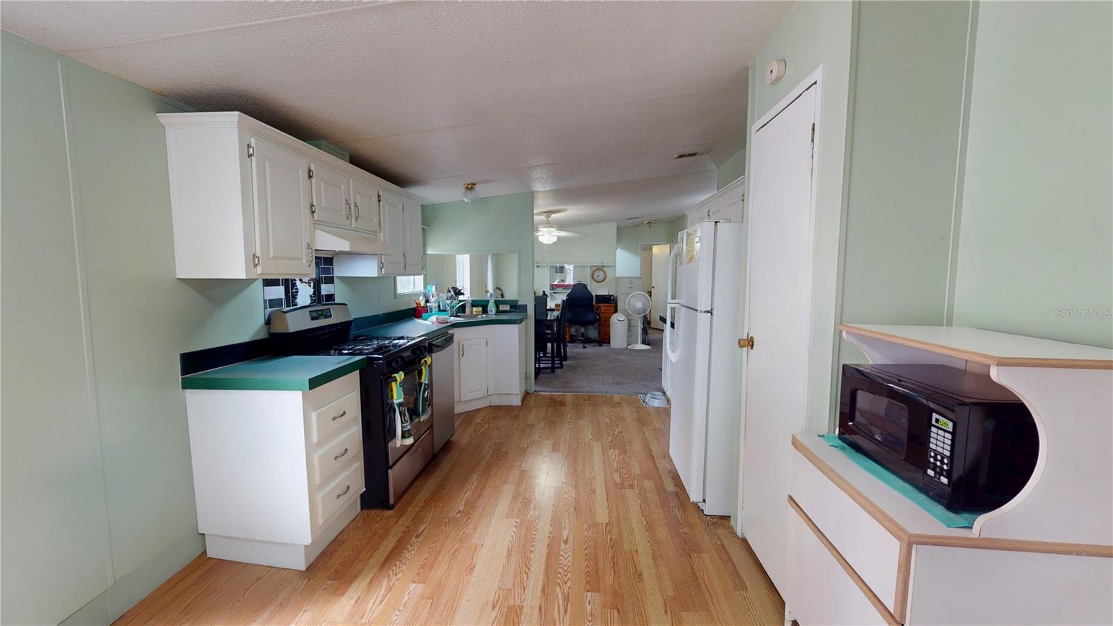 Image 7 of 36 For 2031 Porto Boulevard