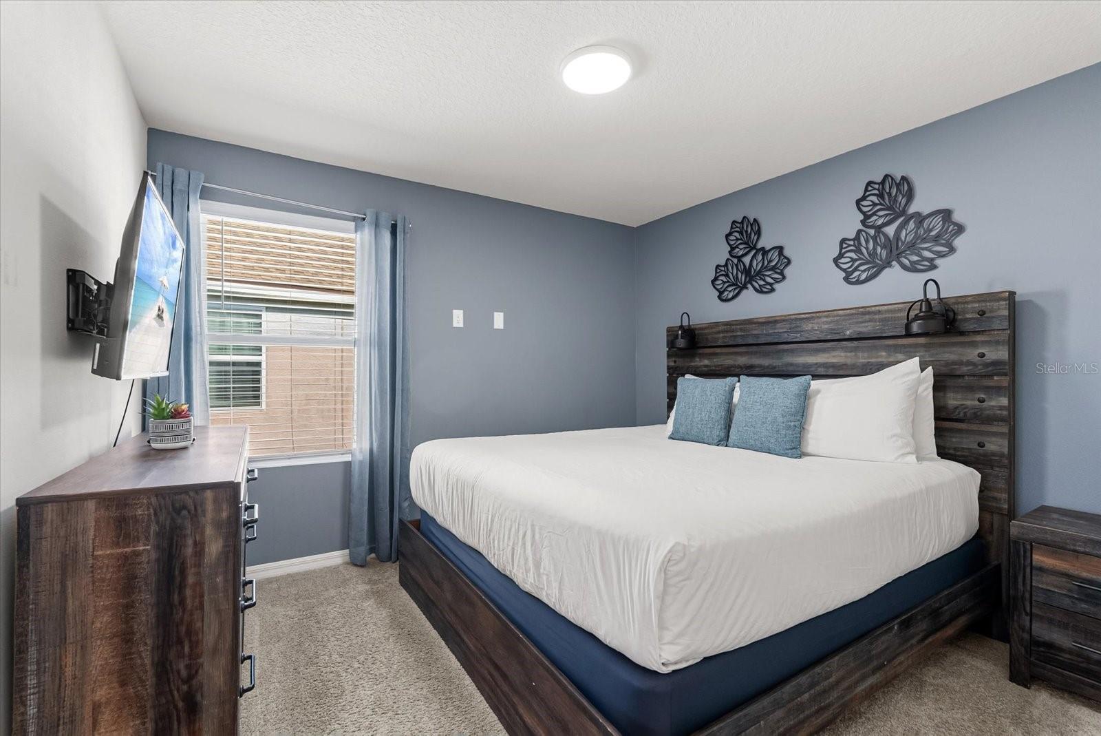 Listing photo id 11 for 2009 Tropical Palms Circle