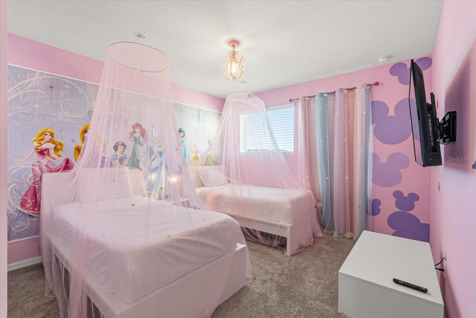 Listing photo id 17 for 2009 Tropical Palms Circle