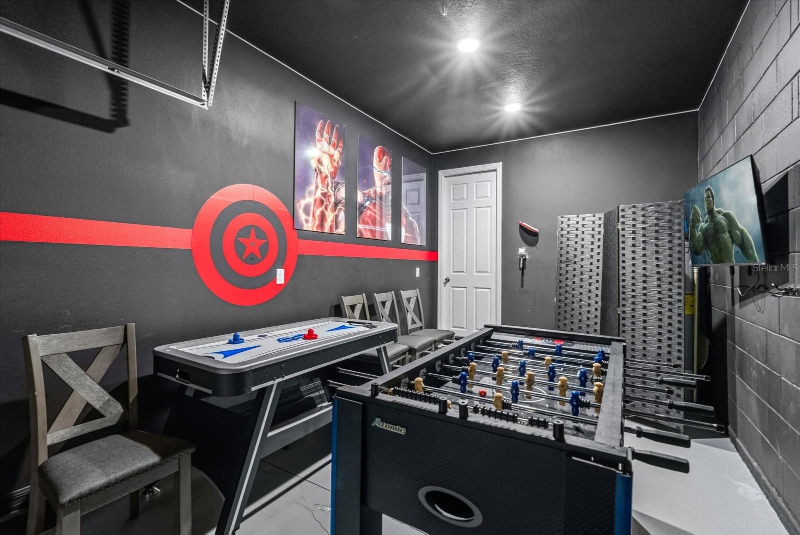 Listing photo id 24 for 2009 Tropical Palms Circle