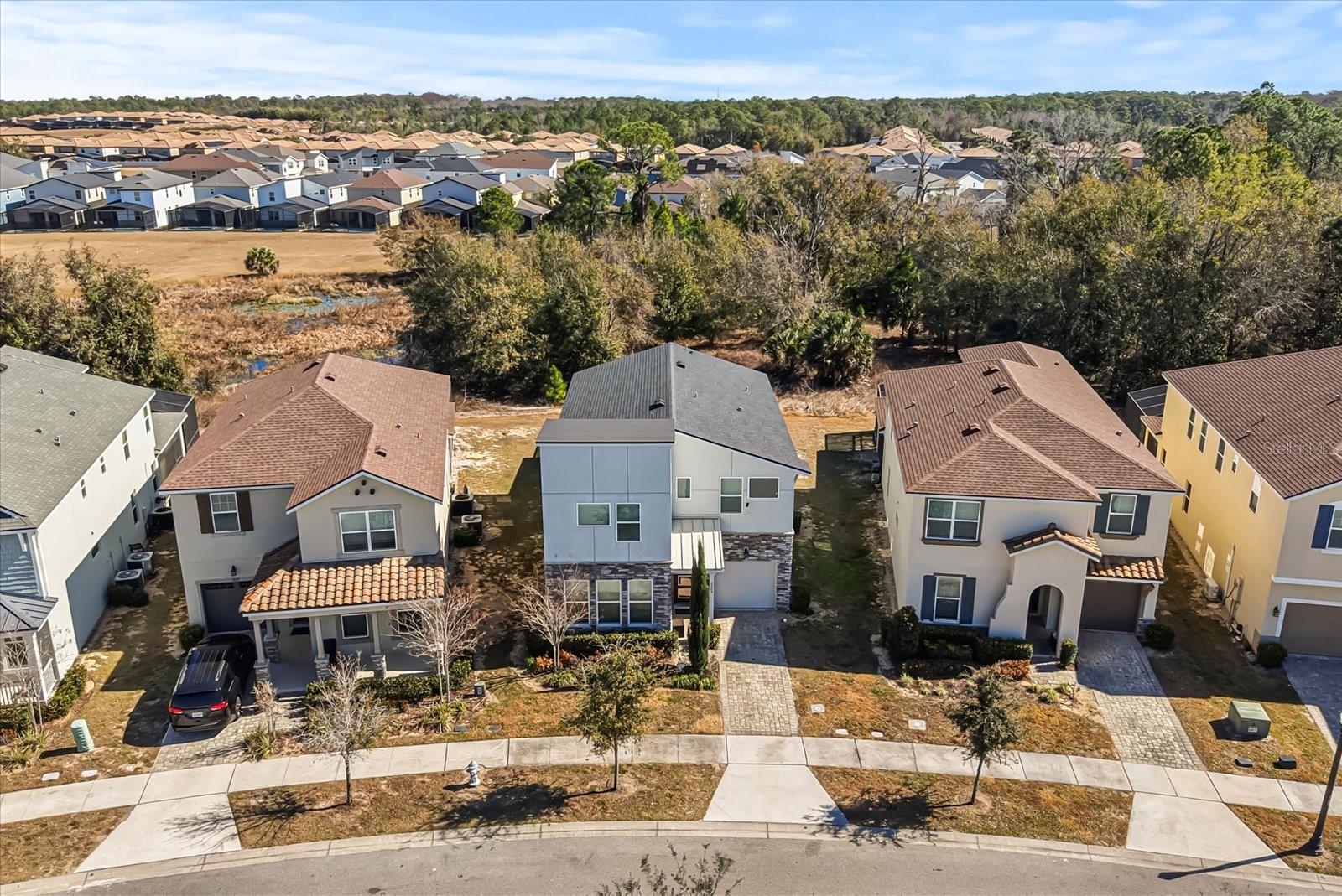 Listing photo id 25 for 2009 Tropical Palms Circle