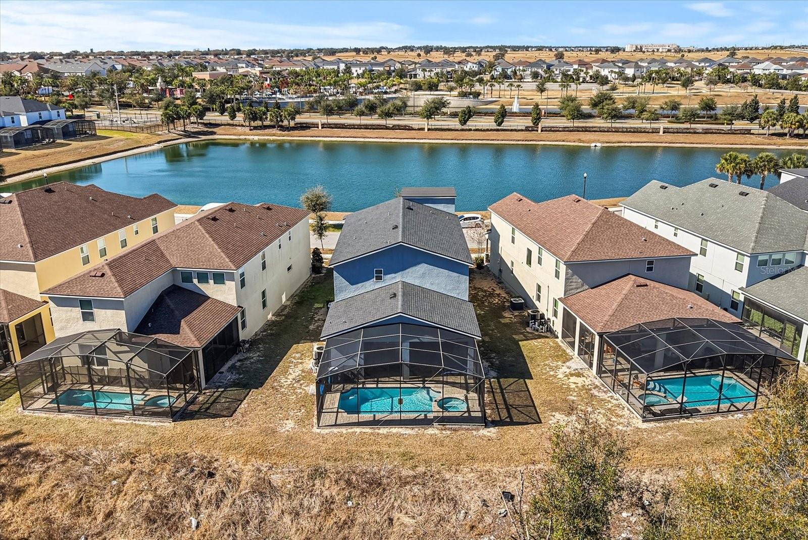 Listing photo id 27 for 2009 Tropical Palms Circle