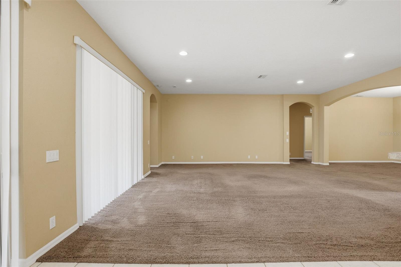 Image 13 of 41 For 14237 Beauly Circle