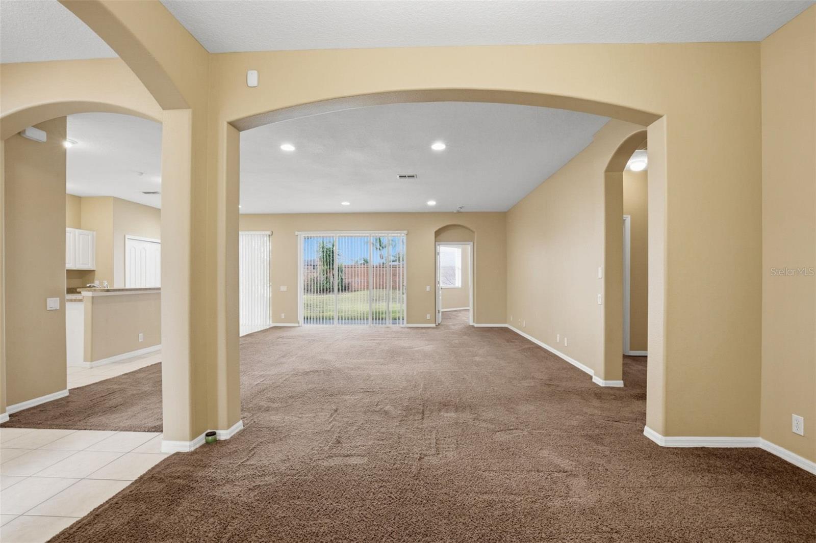 Image 14 of 41 For 14237 Beauly Circle