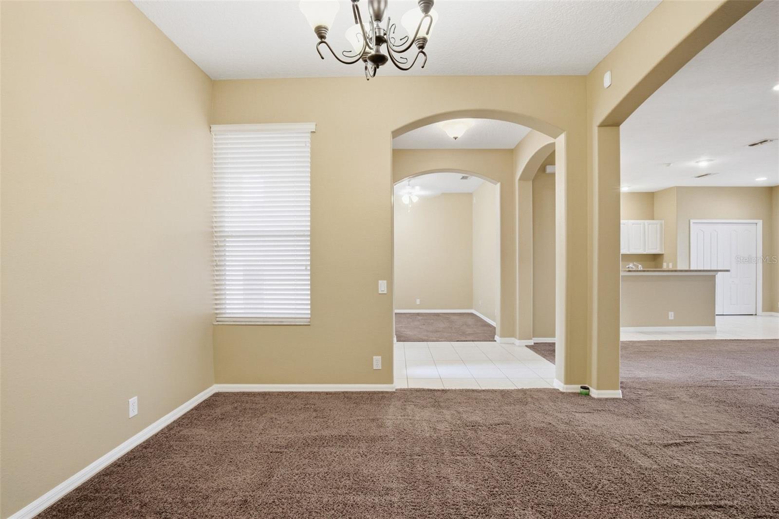 Image 19 of 41 For 14237 Beauly Circle