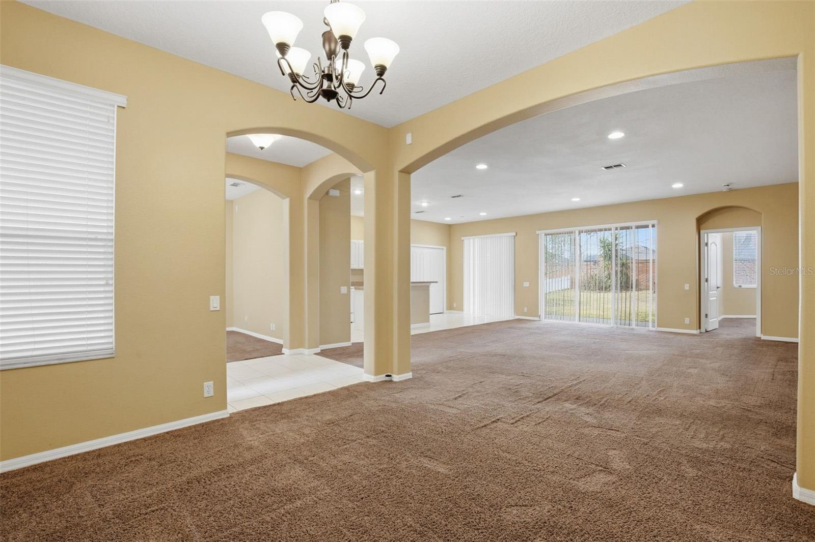 Image 4 of 41 For 14237 Beauly Circle