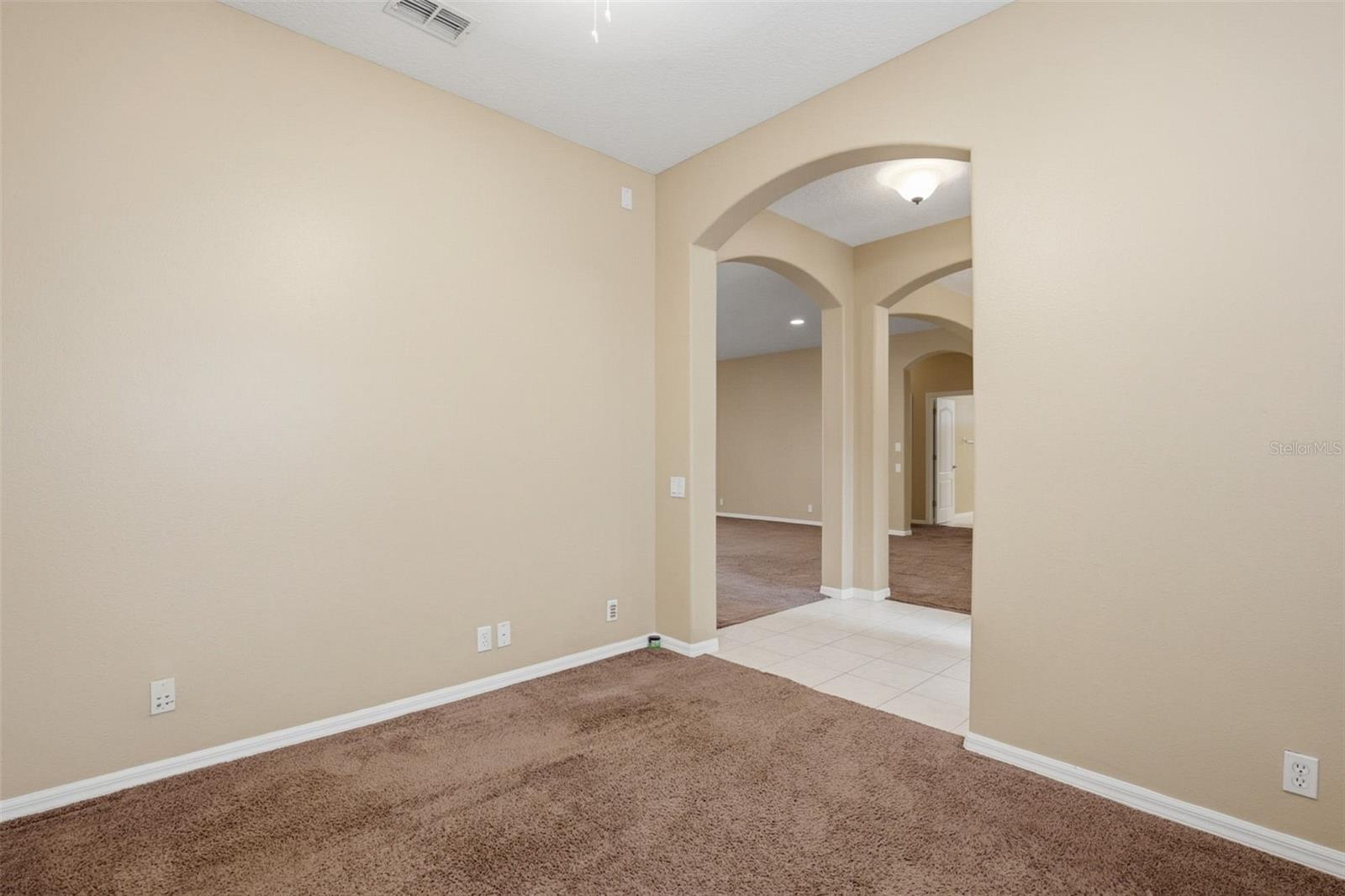 Image 6 of 41 For 14237 Beauly Circle