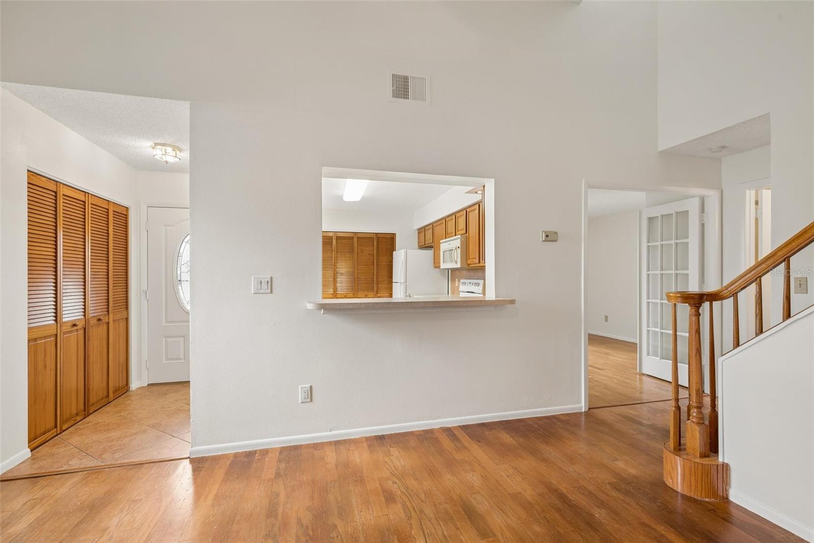 Image 20 of 51 For 3002 Clubview Drive