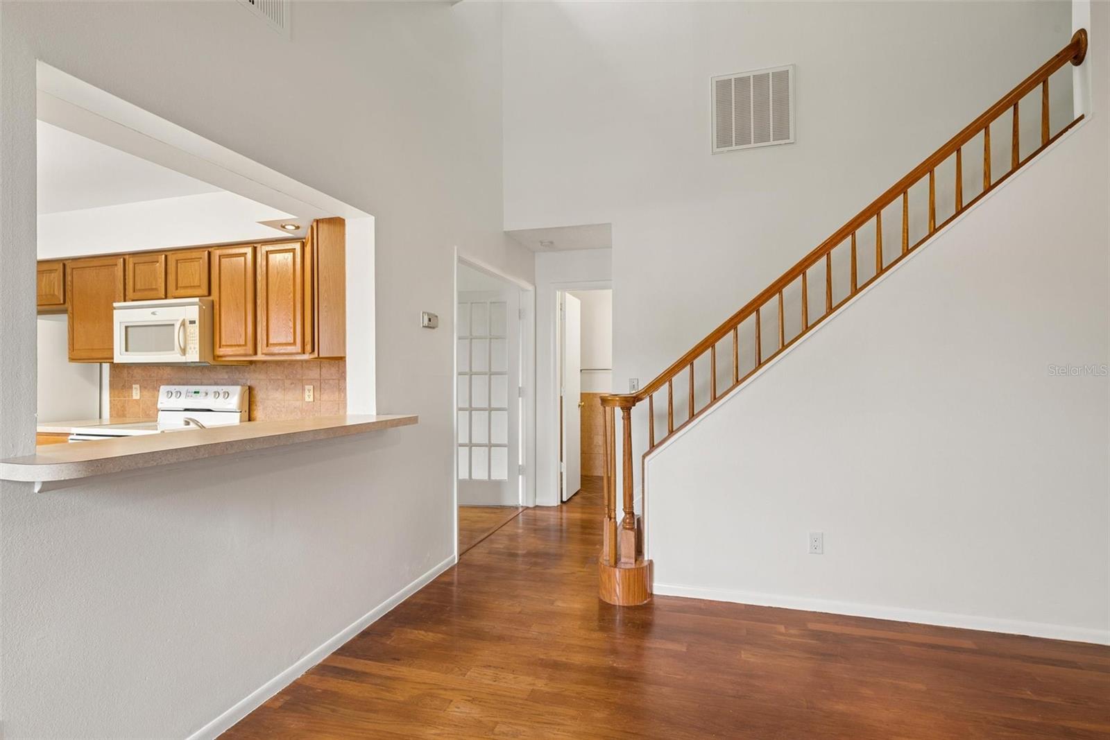 Image 21 of 51 For 3002 Clubview Drive