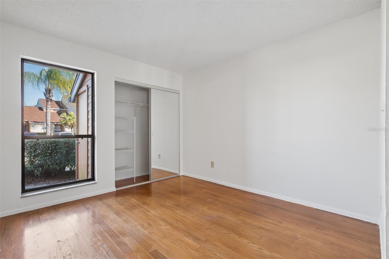 Image 26 of 51 For 3002 Clubview Drive