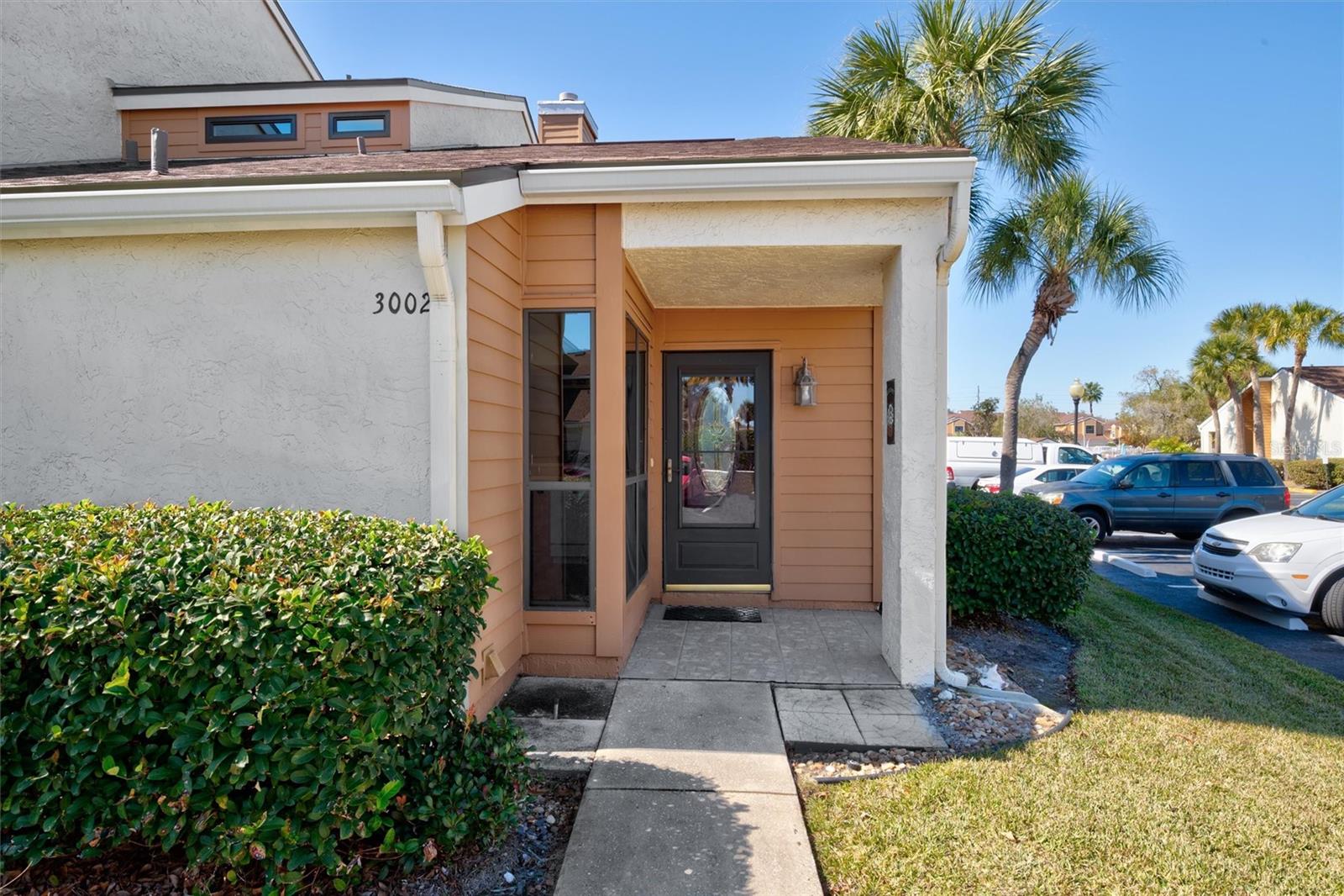 Image 3 of 51 For 3002 Clubview Drive