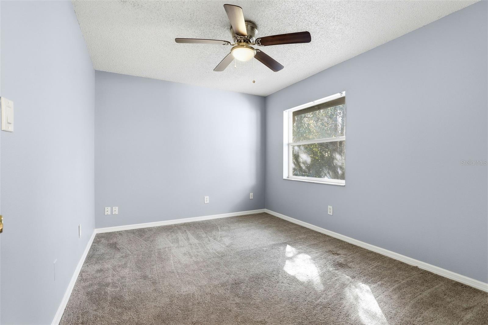 Image 22 of 33 For 1972 Bonneville Drive