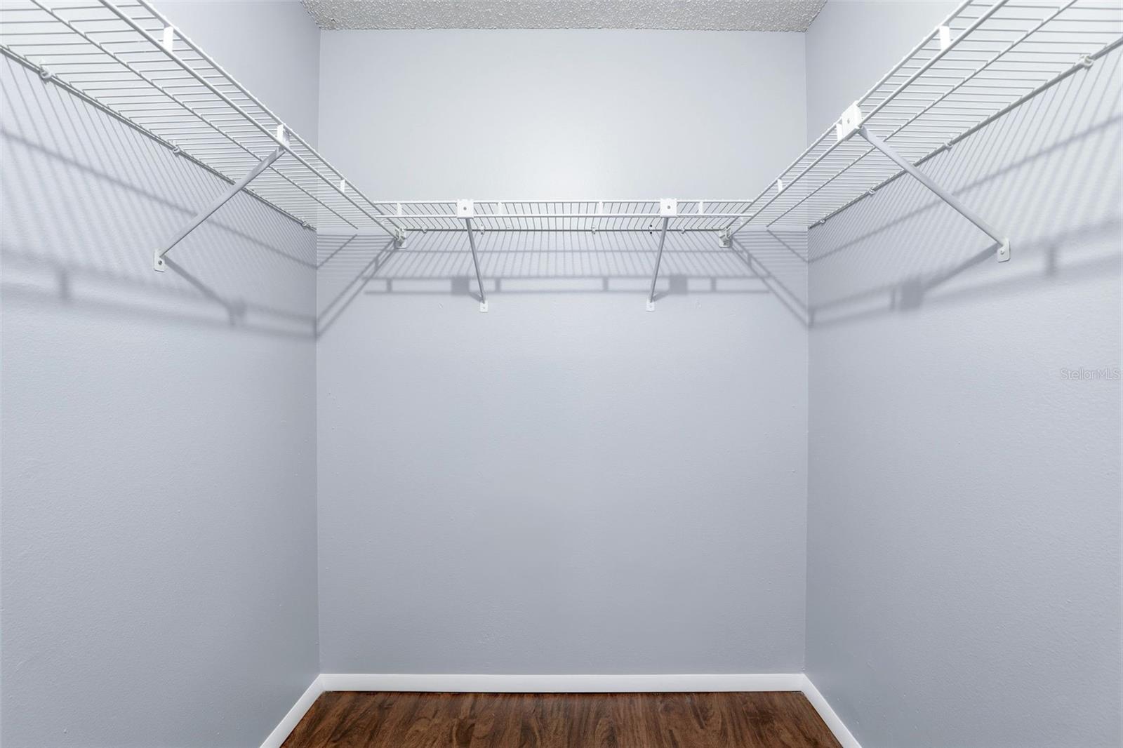 Image 24 of 33 For 1972 Bonneville Drive