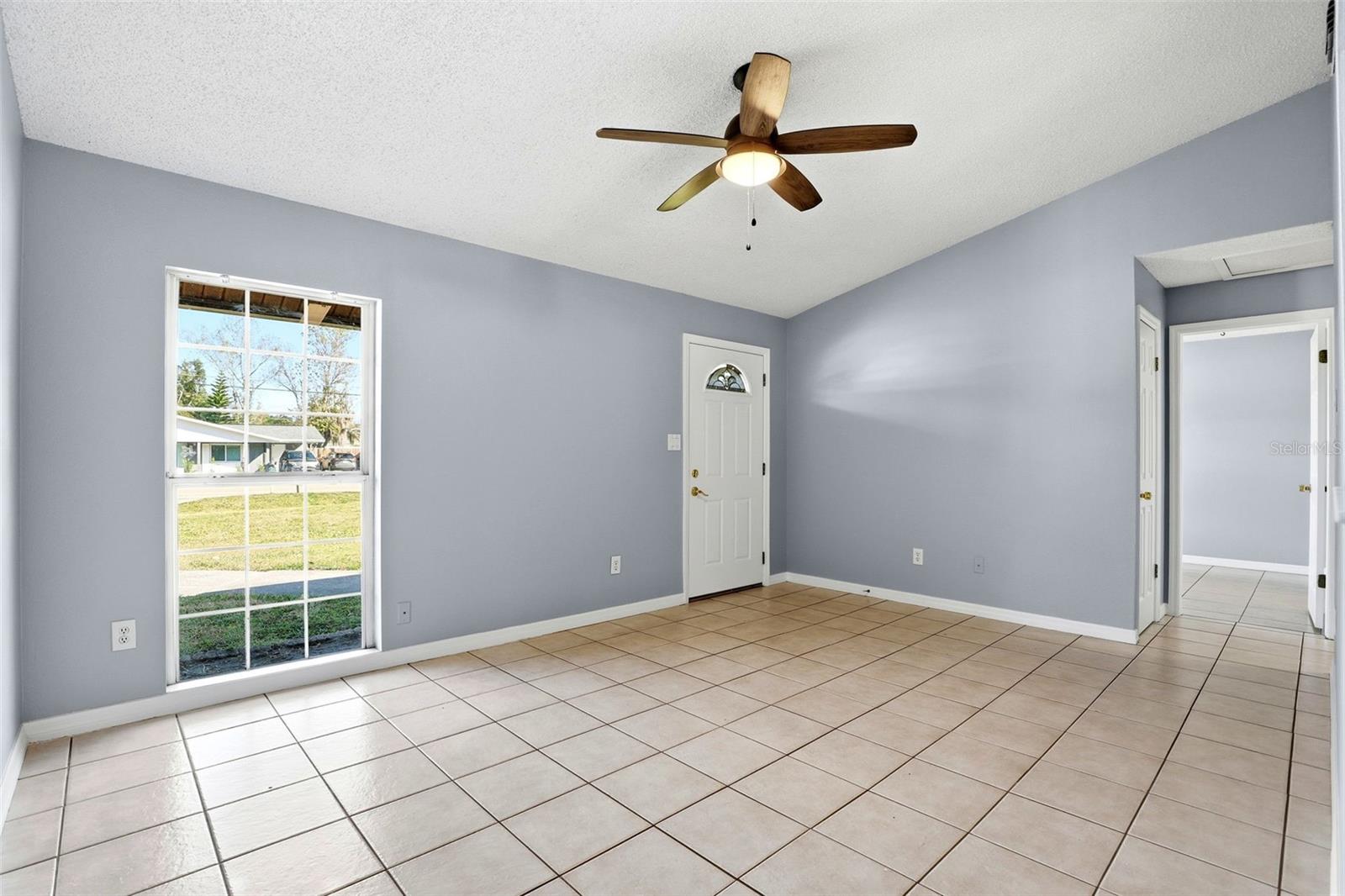 Image 7 of 33 For 1972 Bonneville Drive