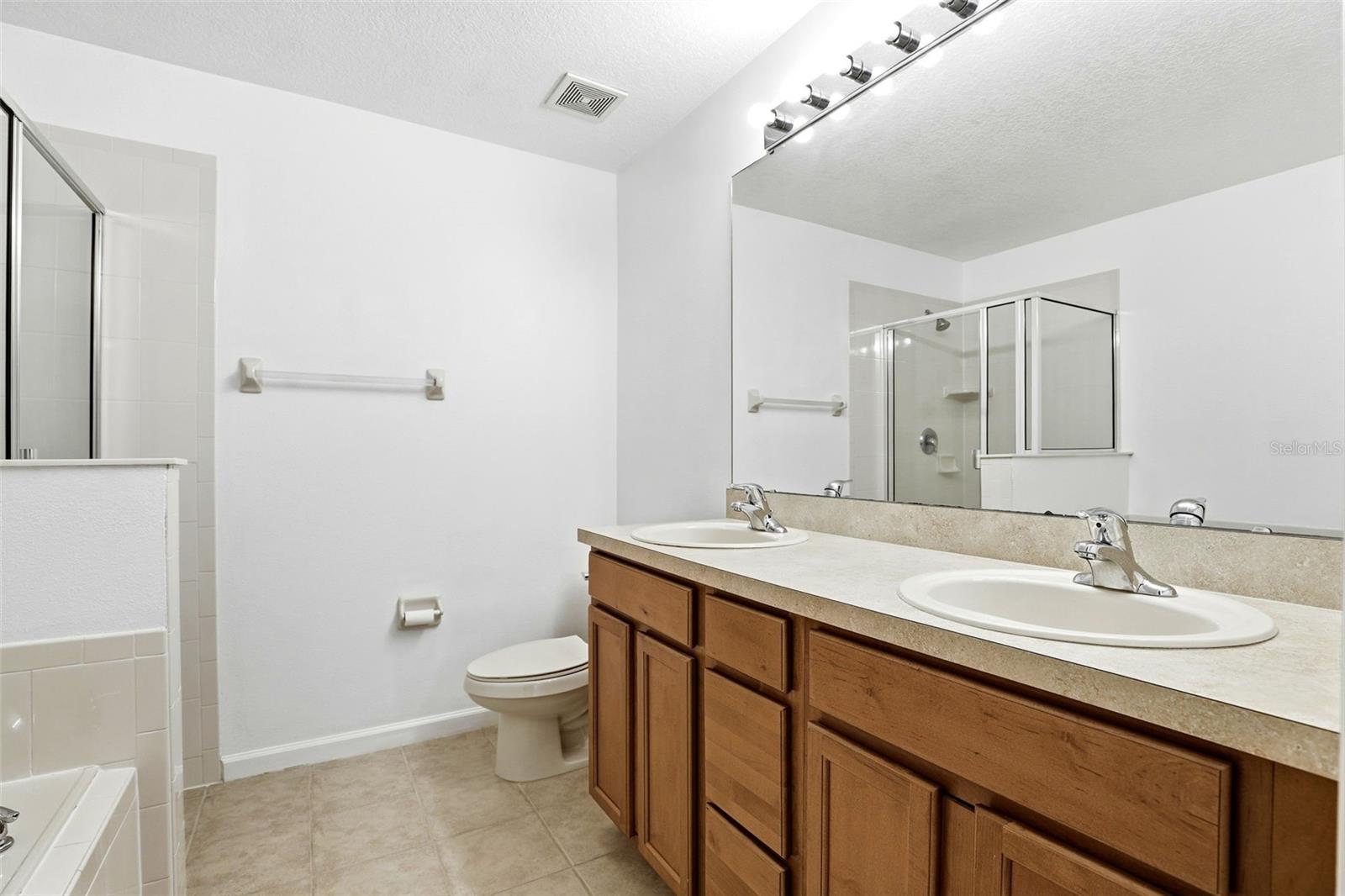 Image 20 of 35 For 12049 Great Commission Way