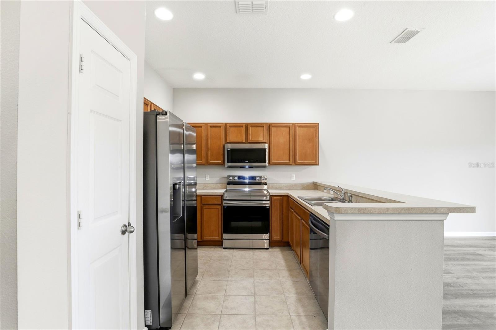 Image 7 of 35 For 12049 Great Commission Way