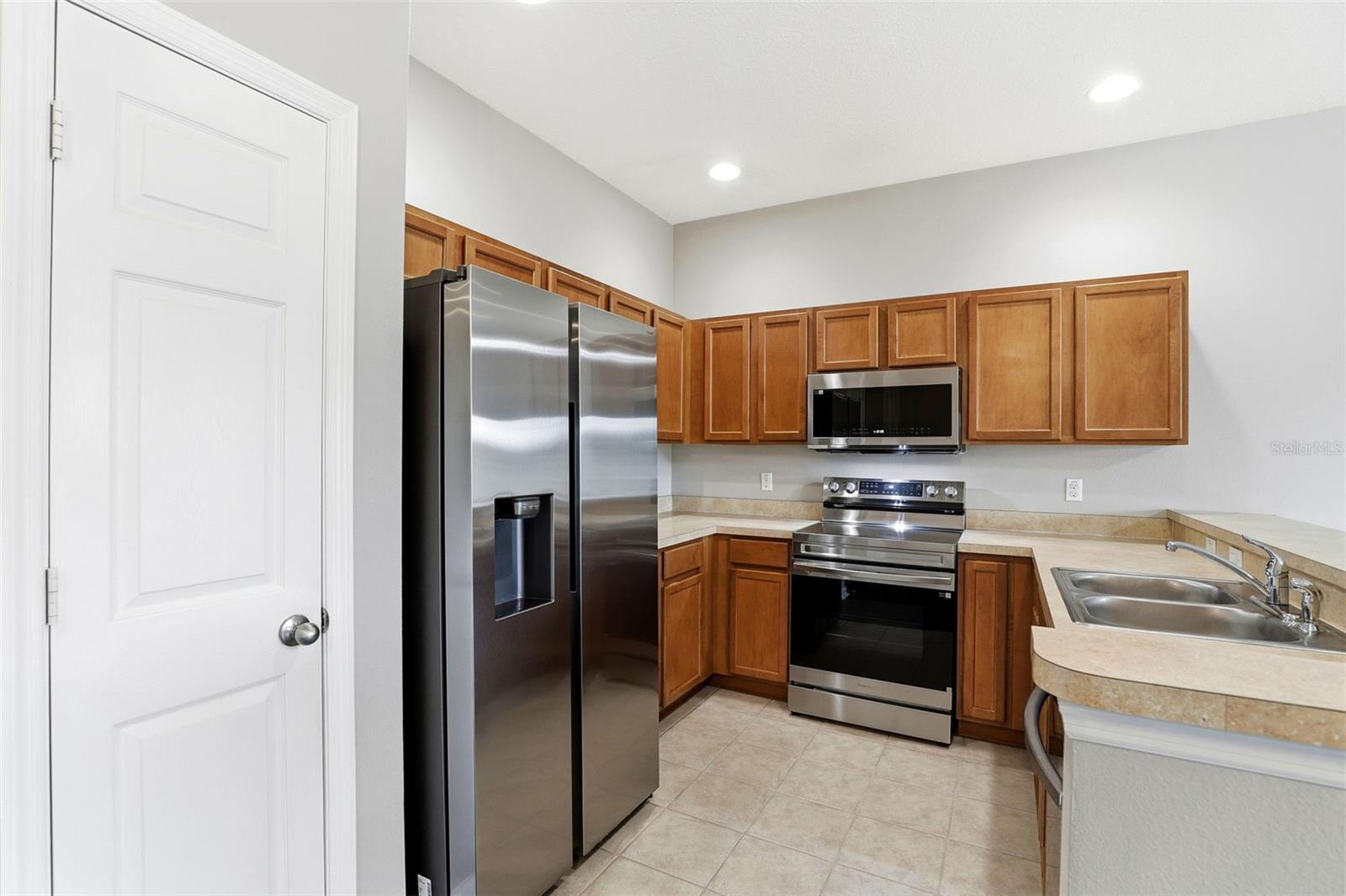 Image 8 of 35 For 12049 Great Commission Way