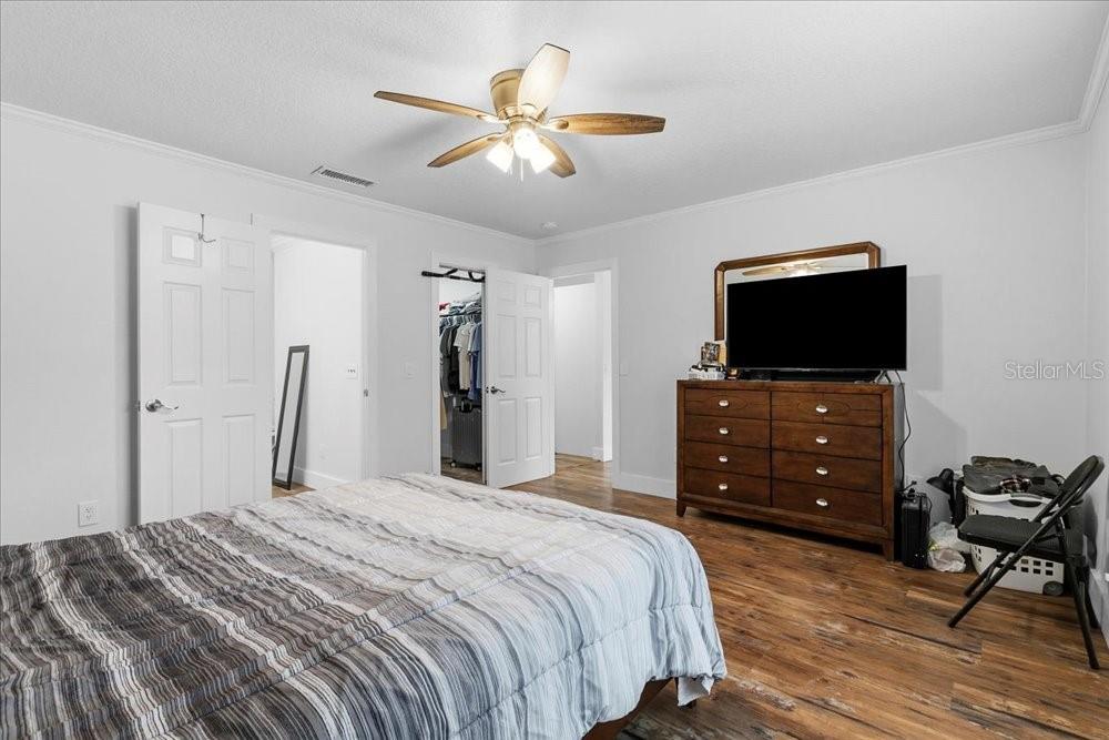 Image 29 of 56 For 2090 8th Avenue