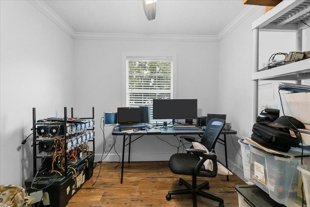 Image 32 of 56 For 2090 8th Avenue