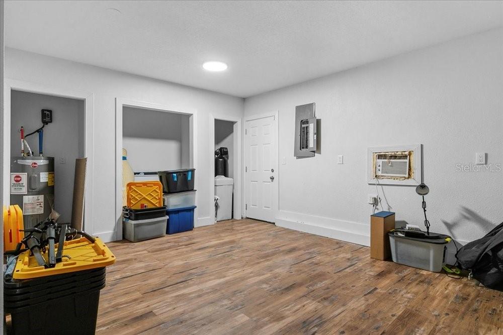 Image 33 of 56 For 2090 8th Avenue