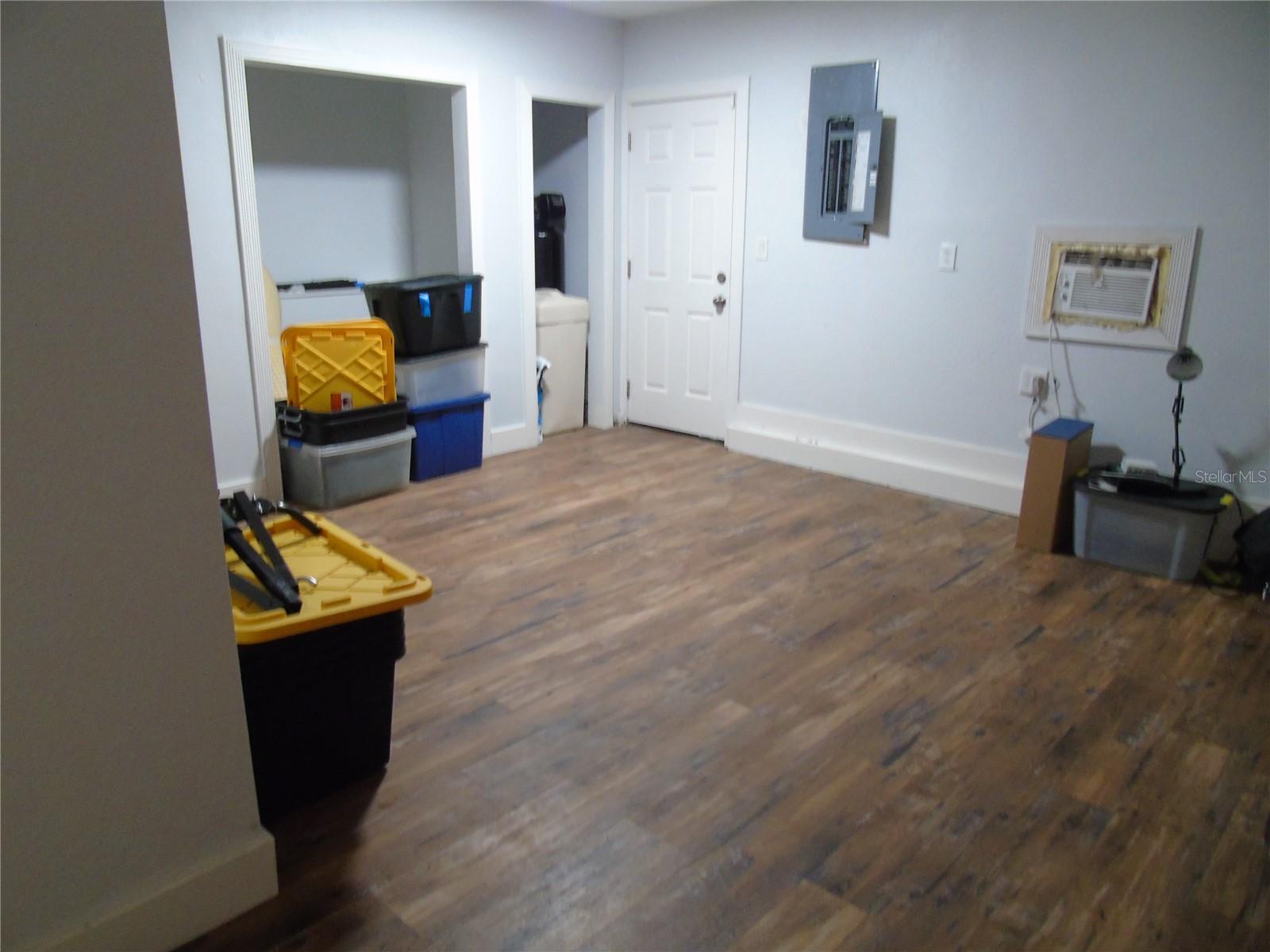 Image 36 of 56 For 2090 8th Avenue