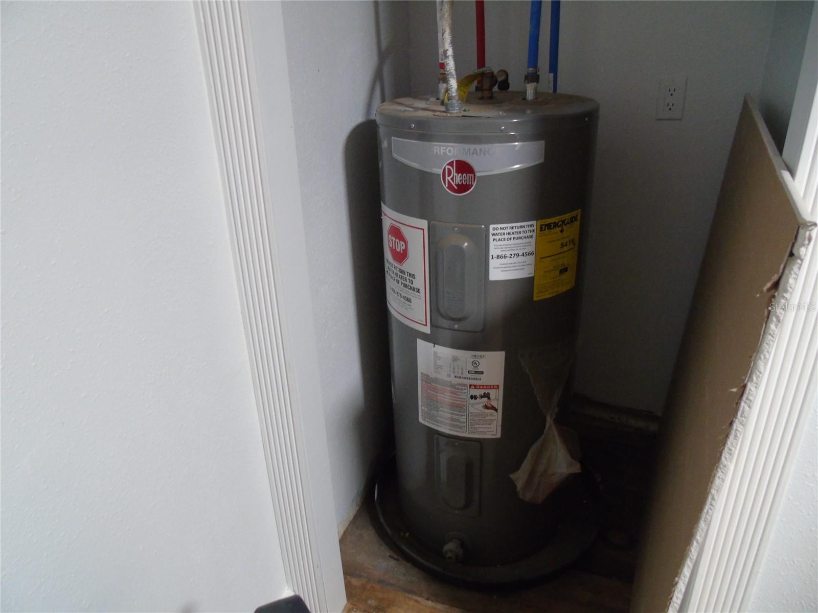 Image 43 of 56 For 2090 8th Avenue