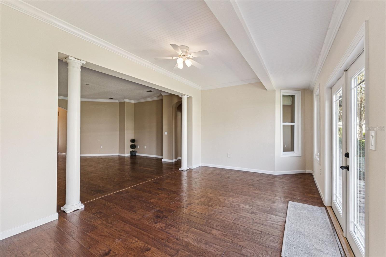 Image 23 of 56 For 1627 Victoria Gardens Drive