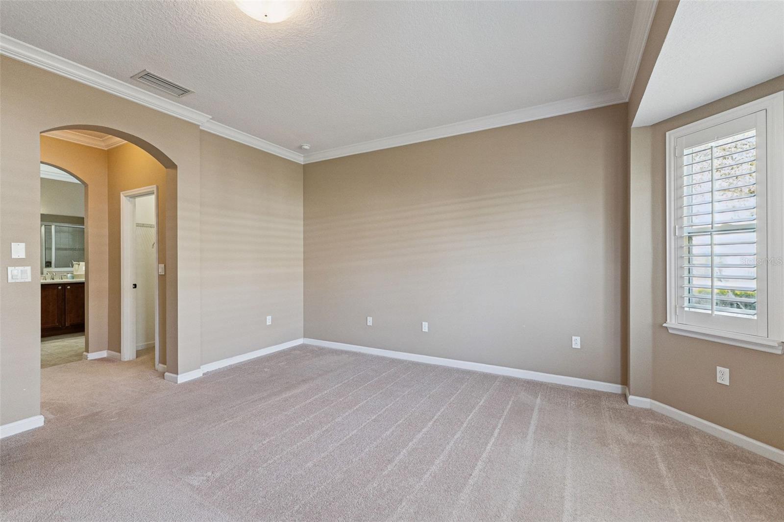 Image 26 of 56 For 1627 Victoria Gardens Drive