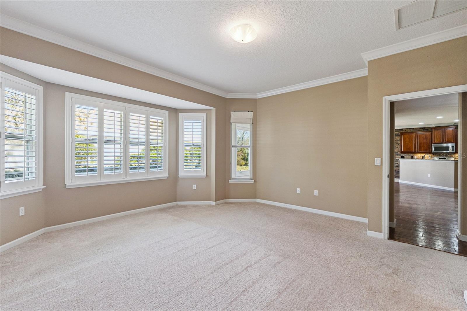 Image 27 of 56 For 1627 Victoria Gardens Drive