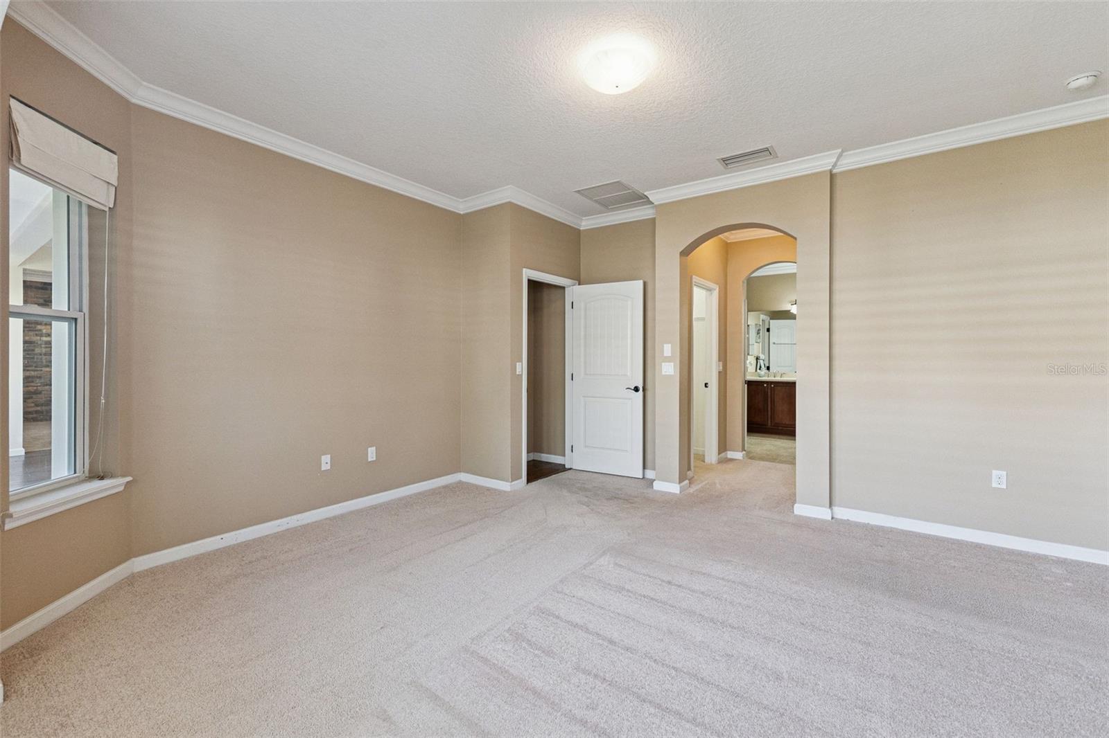 Image 28 of 56 For 1627 Victoria Gardens Drive