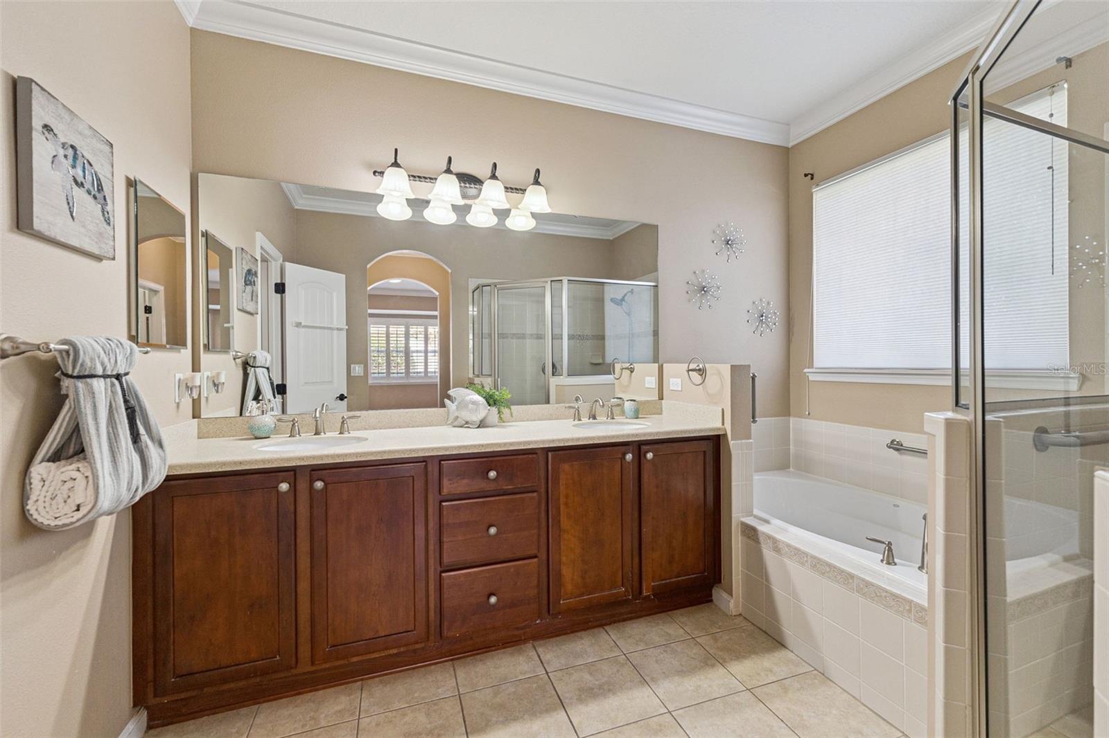 Image 32 of 56 For 1627 Victoria Gardens Drive