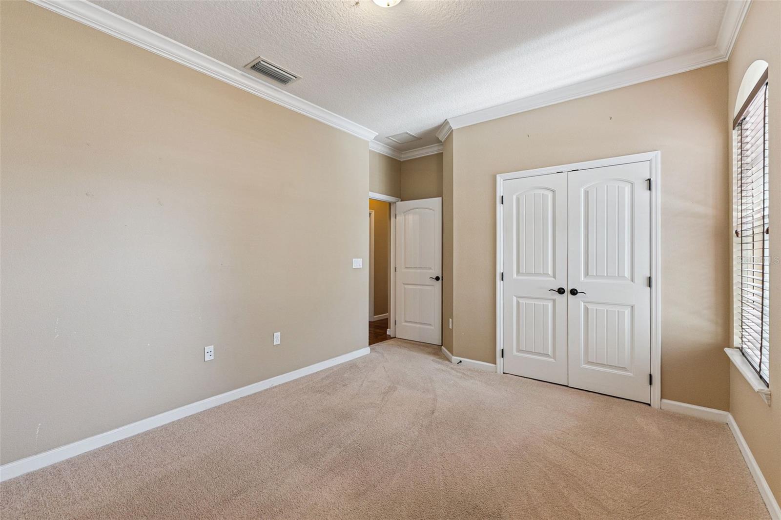 Image 33 of 56 For 1627 Victoria Gardens Drive