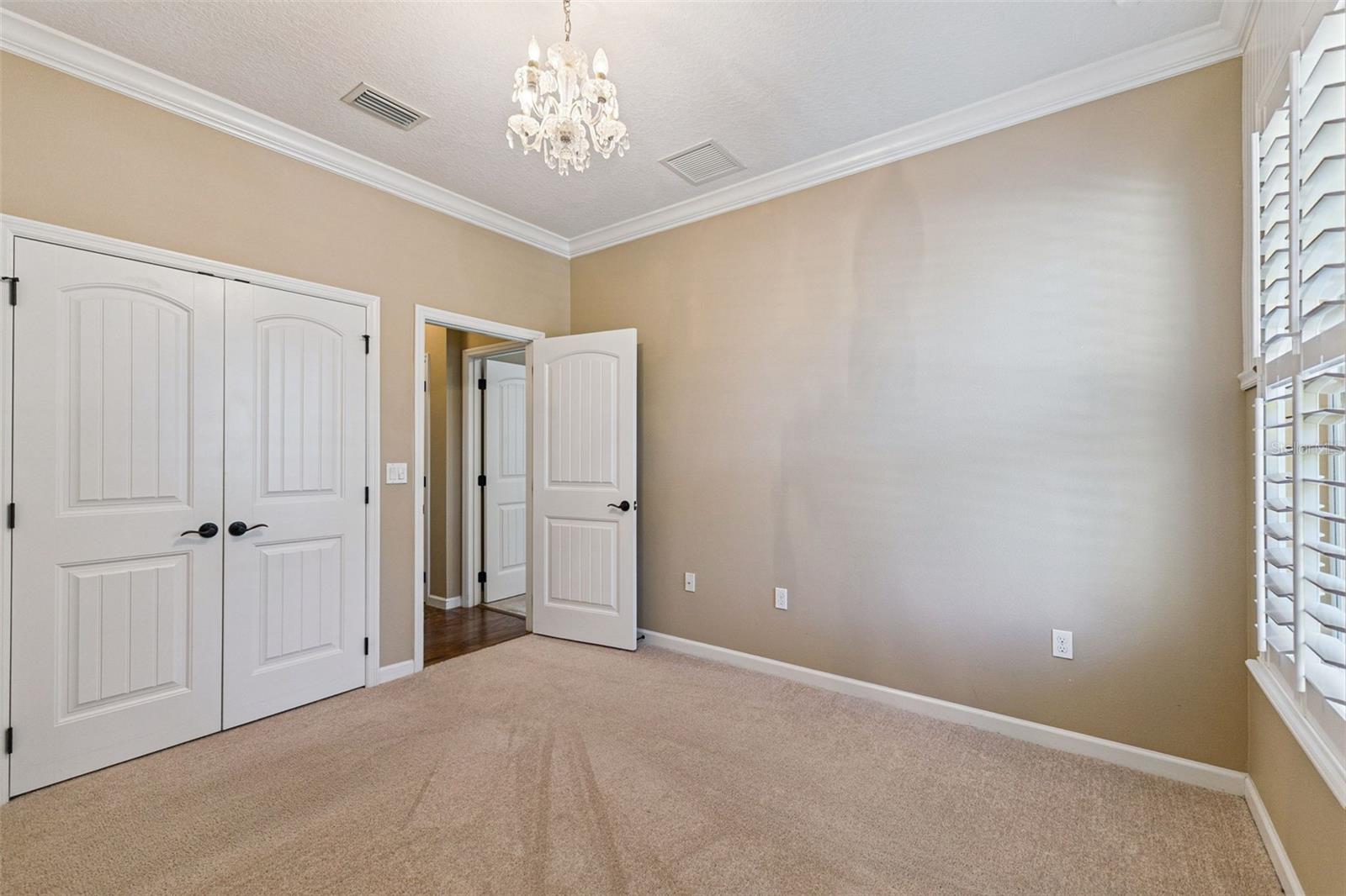 Image 36 of 56 For 1627 Victoria Gardens Drive