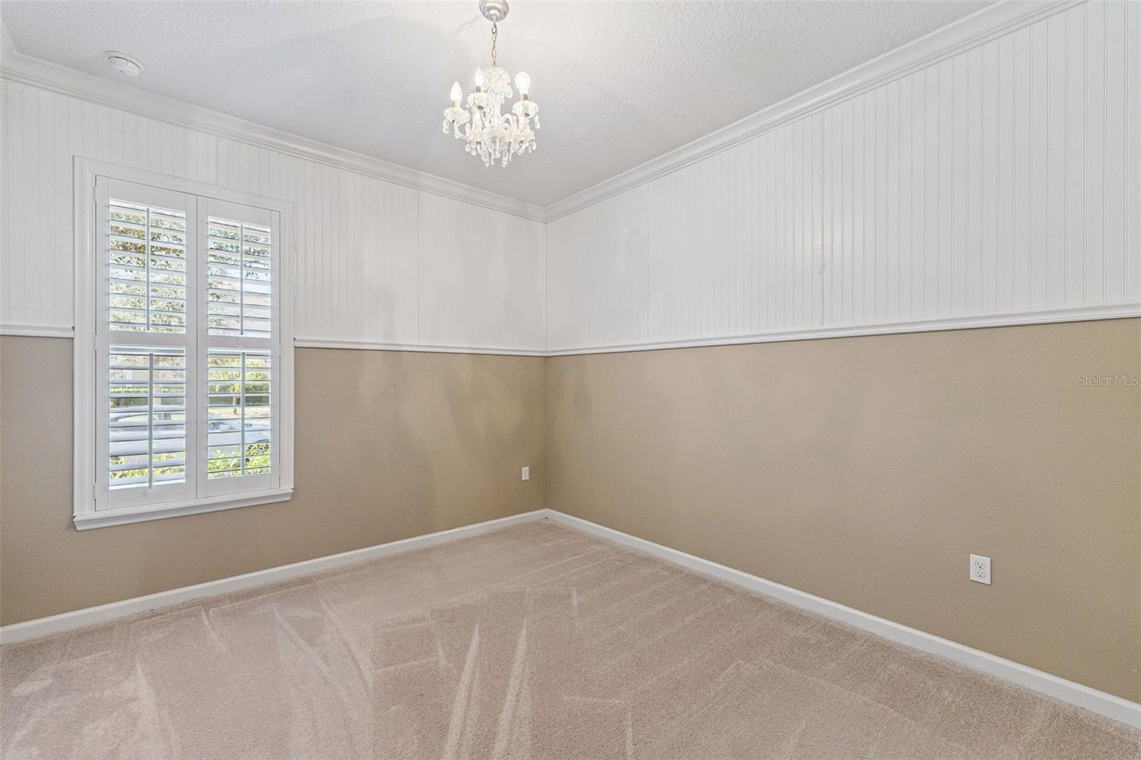 Image 37 of 56 For 1627 Victoria Gardens Drive