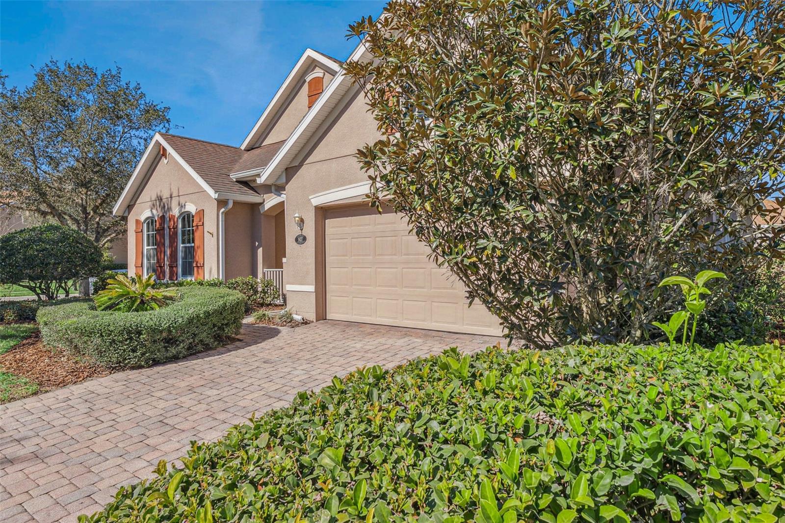 Image 5 of 56 For 1627 Victoria Gardens Drive