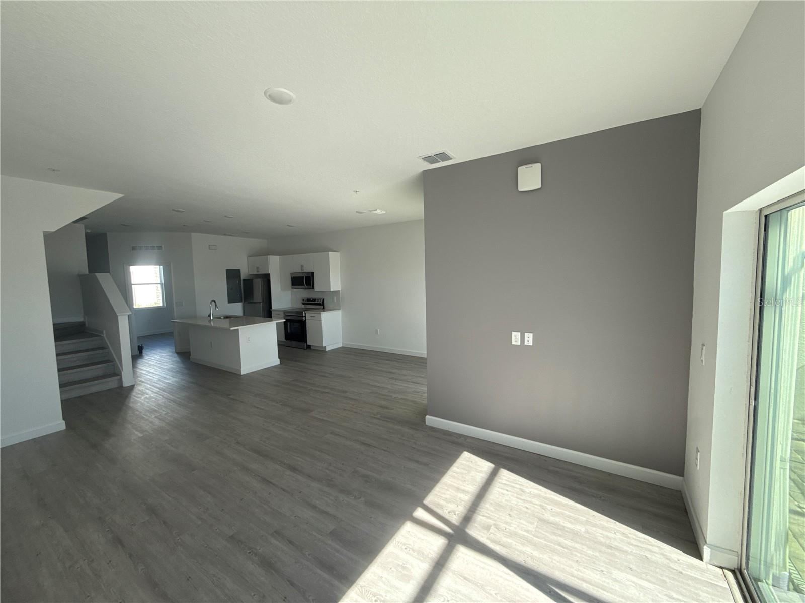 Image 5 of 33 For 420 Famagusta Drive