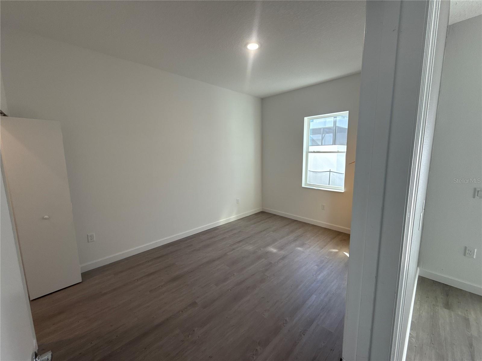 Image 7 of 25 For 399 Famagusta Drive