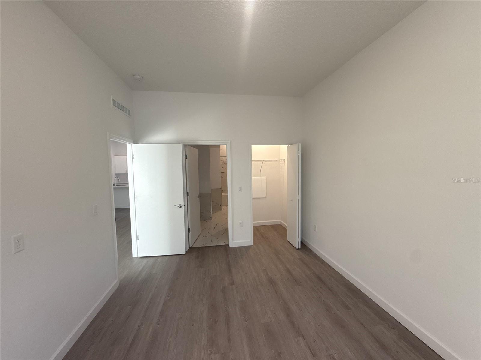 Image 8 of 25 For 399 Famagusta Drive