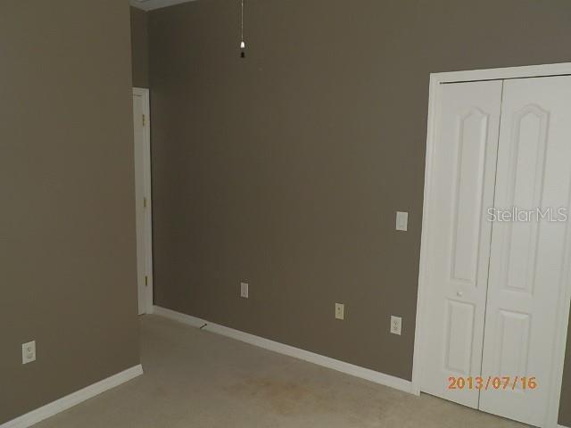 Image 18 of 25 For 228 Weymouth Drive