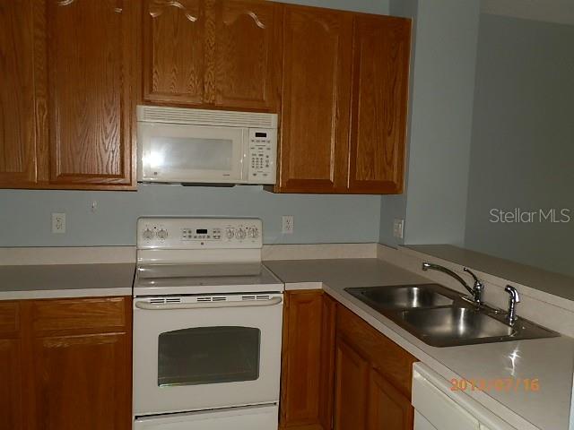 Image 7 of 25 For 228 Weymouth Drive