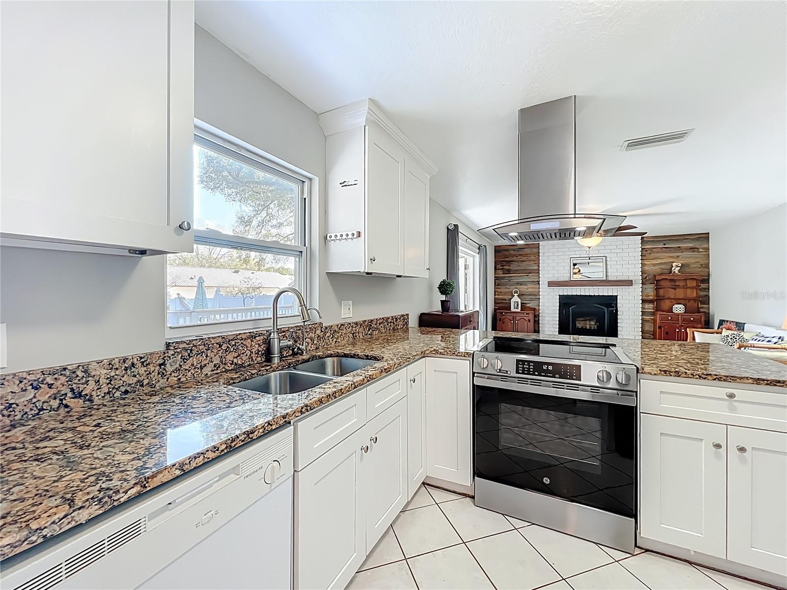 Image 7 of 39 For 5177 Chesapeake Avenue